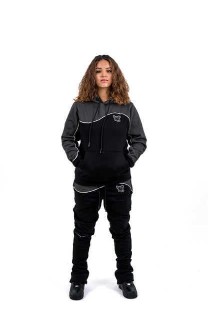 Model is 5'1" and wearing size XS set.